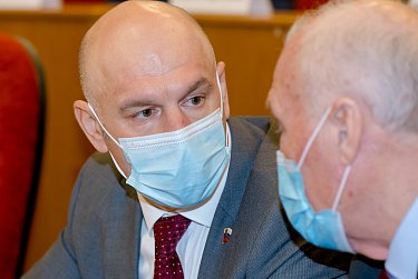 Депутаты провели внеочередное заседание
